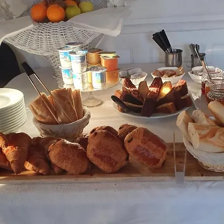 Restaurant Du Commerce فندق